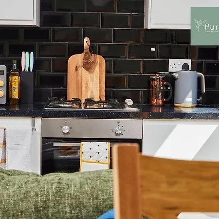 Διαμέρισμα Perfect Contractor House In With 6 Beds By Purestay- Min 7 Nights! Λιντς