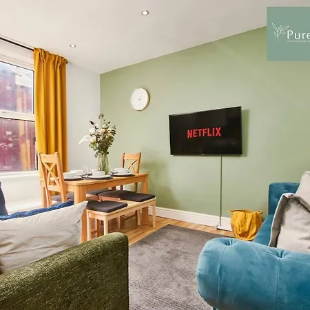 Perfect Contractor House In With 6 Beds By Purestay- Min 7 Nights! شقة ليدز