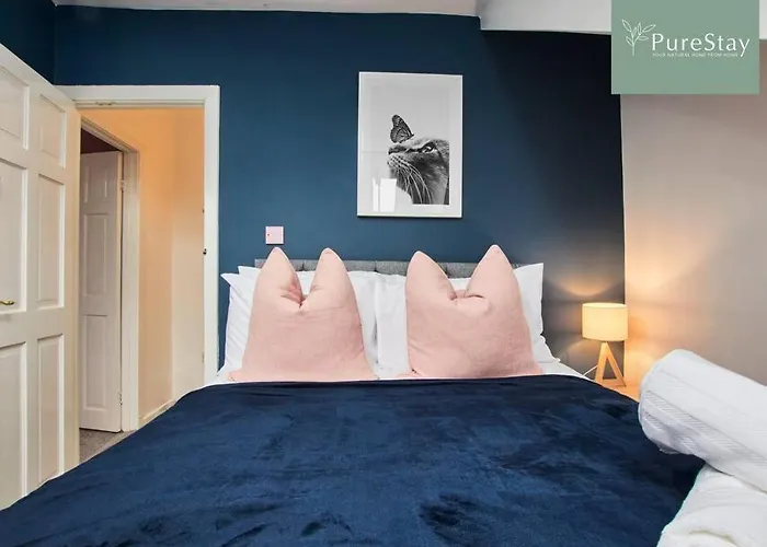 Perfect Contractor House In With 6 Beds By Purestay- Min 7 Nights!