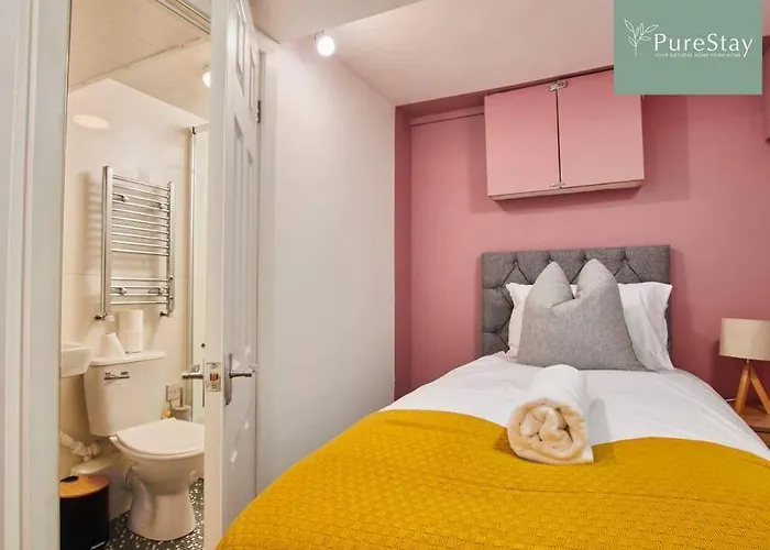 Perfect Contractor House In With 6 Beds By Purestay- Min 7 Nights! Appartamento Leeds (West Yorkshire)