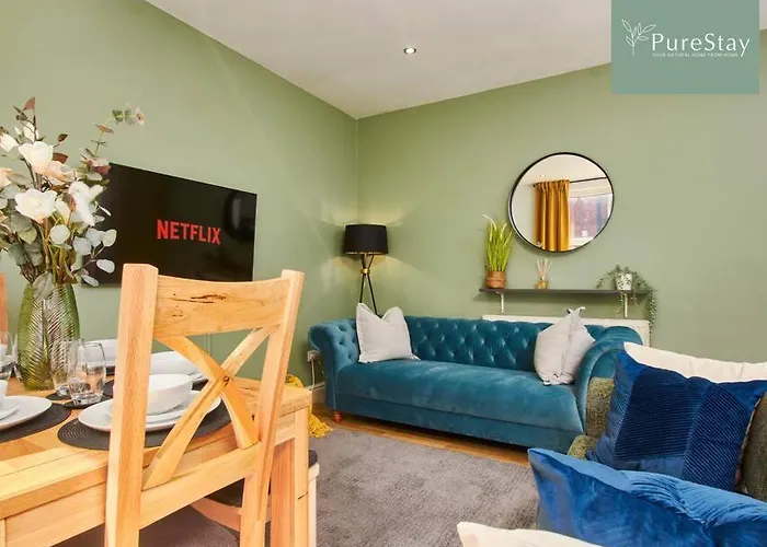 Perfect Contractor House In With 6 Beds By Purestay- Min 7 Nights! شقة ليدز