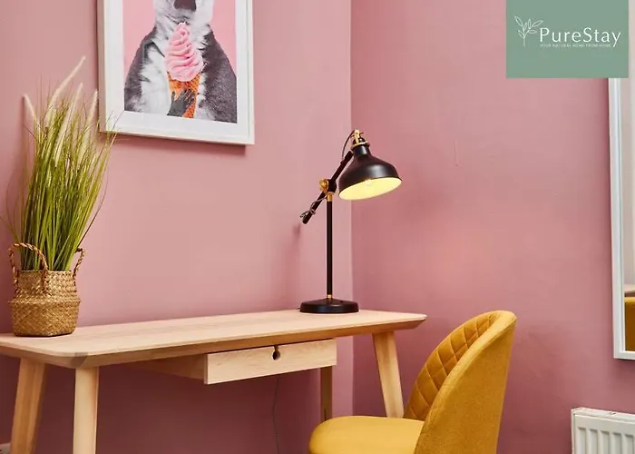 شقة Perfect Contractor House In With 6 Beds By Purestay- Min 7 Nights!